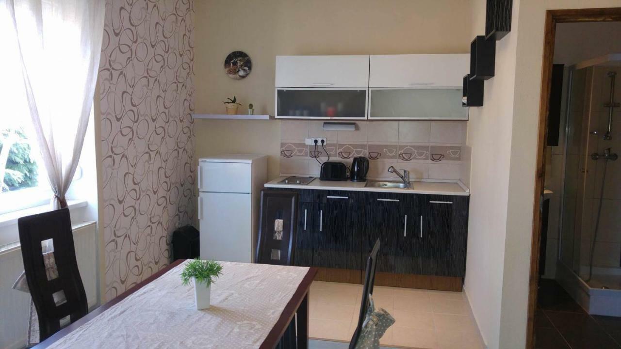 264 Lepes Vendeghaz Hotel ชาร์วาร์ ภายนอก รูปภาพ