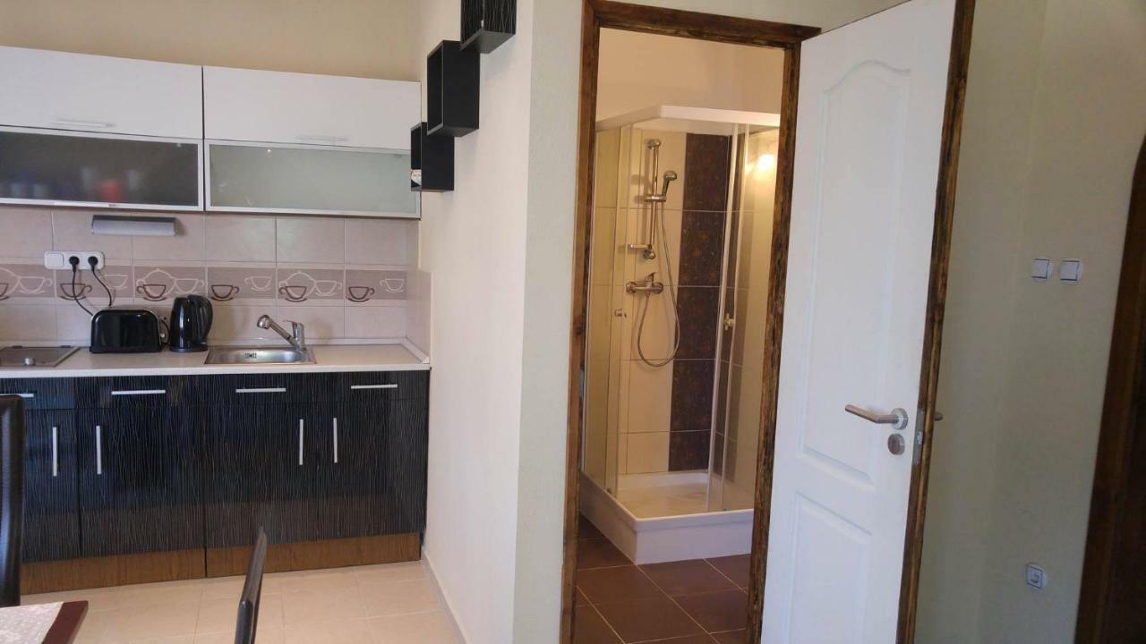 264 Lepes Vendeghaz Hotel ชาร์วาร์ ภายนอก รูปภาพ